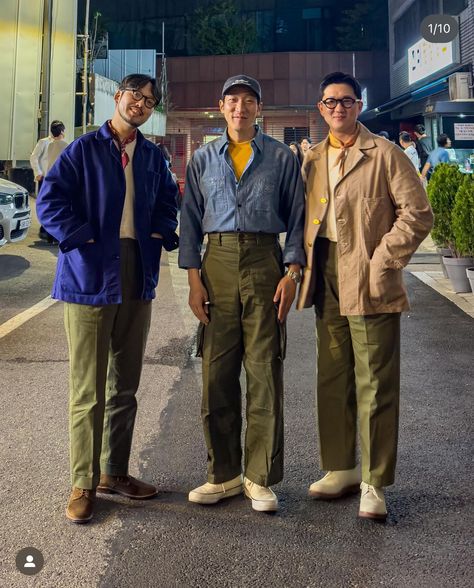 Japan Fashion Street Men, Workwear Fashion Men, Americana Fashion Men, Japanese Street Fashion Men, Men Street Look, Japanese Workwear, Khaki Pants Outfit, Pants Outfit Men, Preppy Summer Outfits