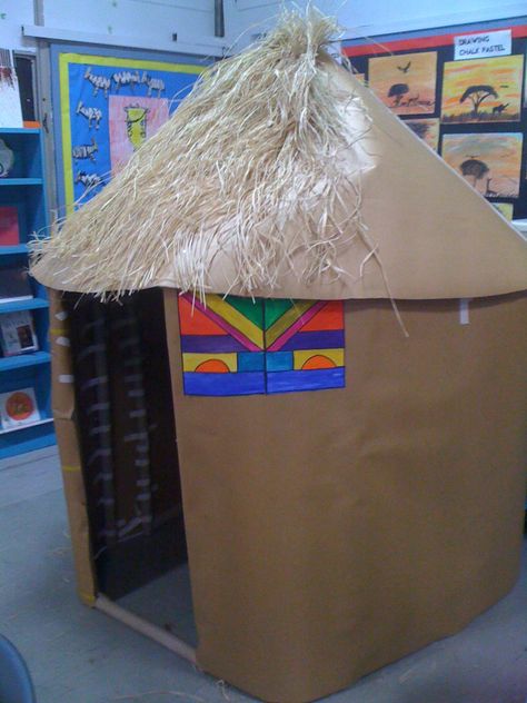 Imagine Explore Create: 6/10/12 - 6/17/12 Ndebele Hut, Africa Eyfs, Jungle Hut, African Hut, World Thinking Day, African Theme, African Crafts, Vacation Bible School, Safari Theme