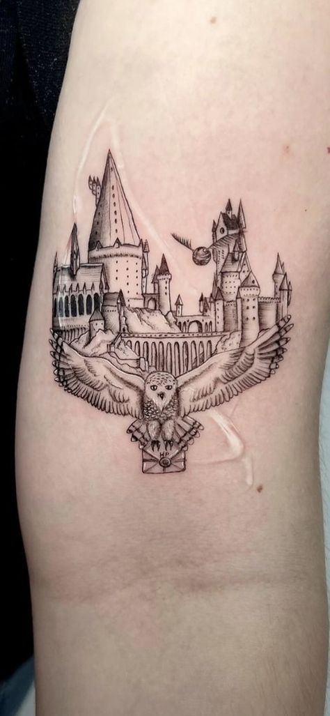 Harry Potter Castle Tattoo, Harry Potter Castle, Needle Tattoo, Castle Tattoo, Single Needle Tattoo, Harry Potter Tattoo, Tattoo Photography, Time Tattoos, Tattoo Work