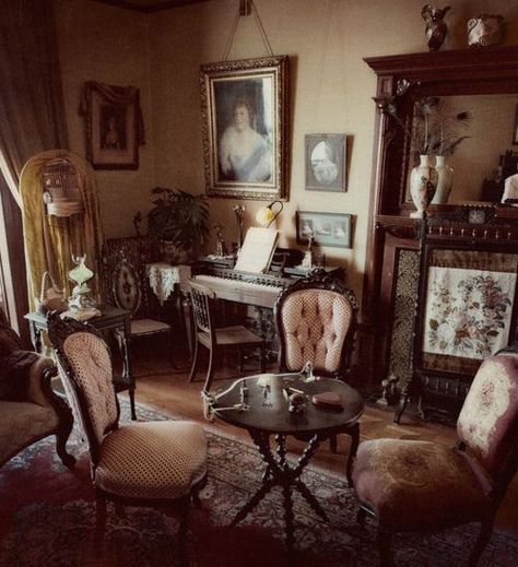 Victorian Rooms, Victorian Room, Parlor Room, Victorian Parlor, Victorian Living Room, Victorian Home Interior, Victorian Home Decor, Victorian Interior, Victorian Interiors