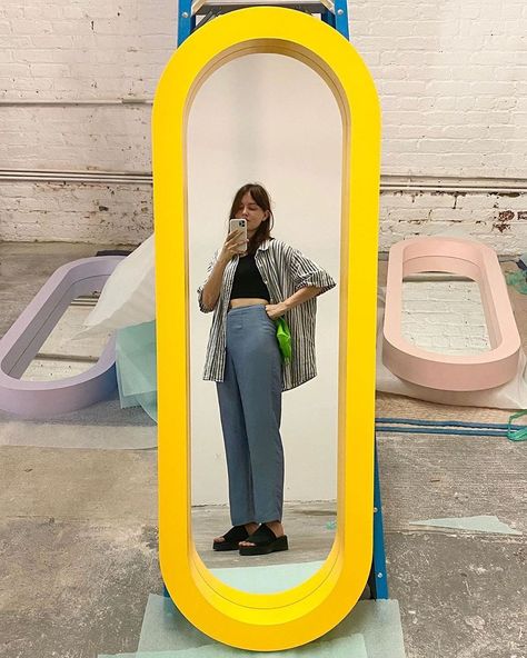 Pink Powder Room, Future Bedroom Ideas, Yellow Mirrors, Clothing Store Design, Hippie Homes, Mirror Mirror On The Wall, Instagram Selfie, Mirror On The Wall, Makeup Room