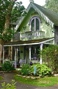 Marthas Vineyard Cottages, Cute Cottages, Little Cottages, Small Cottages, Victorian Cottage, Dream Cottage, Cute House, Interior Modern, Martha's Vineyard