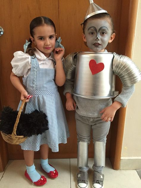 Dorothy And Tin Man Costume, Wizard Of Oz Tin Man Costume, Halloween Fancy Dress Kids, Creative Halloween Costume Ideas, Costumes For Work, Rainbow Costumes, Crazy Costumes, Baby Kostüm, Halloween Is Coming