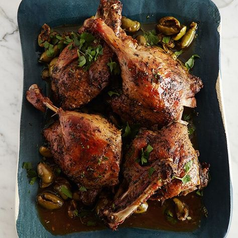 Cooked Duck, Duck Confit, Roast Duck, Duck Recipes, Herbs De Provence, Green Olives, Slow Cooking, Slow Cooked, French Food