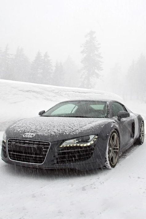 Audi R8 in Snow #iPhone 4s #Wallpaper | Download more alternative options here:http://www.ilikewallpaper.net/iphone-wallpaper/. Cayman Porsche, Porsche Girl, Mercedes Auto, Aventador Lamborghini, Porsche 912, Porsche 928, Lamborghini Veneno, Porsche Gt3, Pagani Huayra