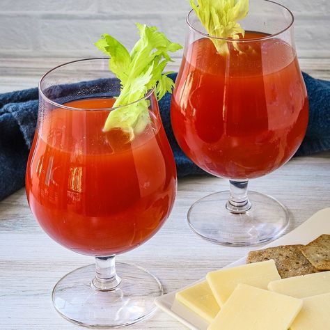 Tomato juice is such a versatile and flavorful drink. Use it in a Bloody Mary, as a base for soup or simply sip it straight. Spicy Tomato Juice, Vegetable Juice Recipes, Vegetable Prep, Tomato Vegetable, Broth Recipes, Juice Recipes, Vegetable Juice, Tomato Juice, Juicing Recipes