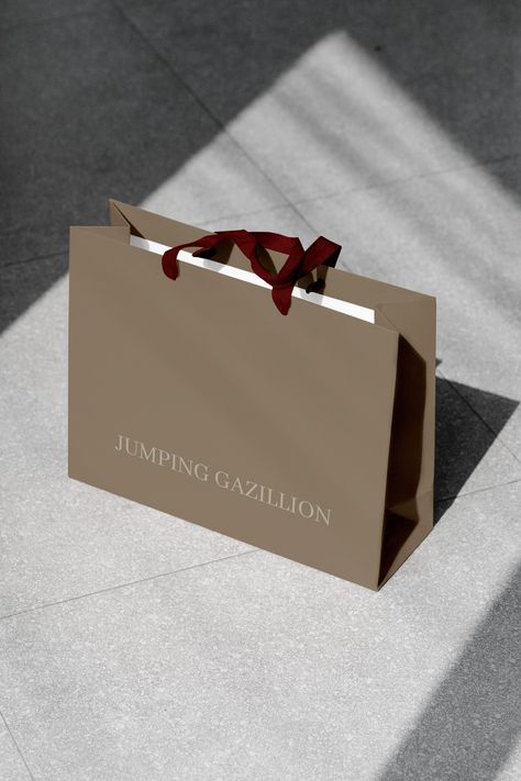 logo desing for women's clothing brand Shopping Bag Design, Paper Bag Design, Luxury Packaging Design, Logo Desing, Flipagram Instagram, Store Design Boutique, Small Business Gifts, Packaging Ideas Business, Clothing Packaging