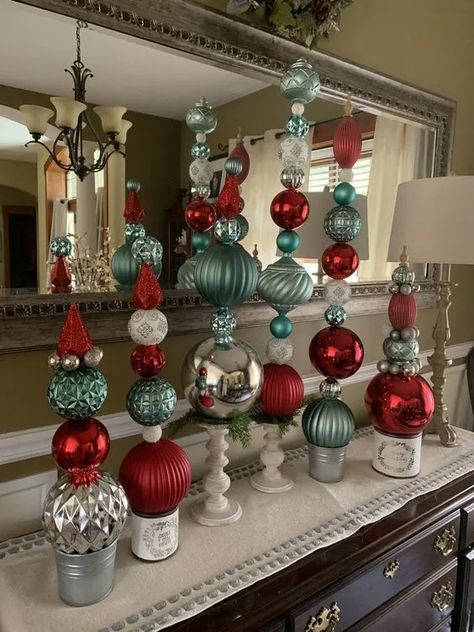 100 Easy-to-Make Christmas Decorations for Your Home - Holidappy Christmas Finials Diy, Topiary Christmas Tree, Xmas Topiary Ideas, Finial Christmas Ornaments Diy, Christmas Finials Ideas Decor, Ornament Topiary Diy, Christmas Topiary Outdoor, Christmas Ornament Centerpieces, Christmas Ball Ideas