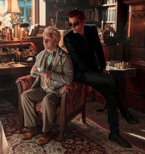 Good Omens Book, Ineffable Husbands, Terry Pratchett, Good Omens, Michael Sheen, Lockscreen Wallpaper, Neil Gaiman, Angels And Demons, Series Movies