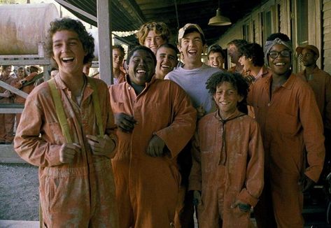 Holes Costume Halloween, Holes The Movie, Holes Halloween Costume, Holes Costume, Stanley Yelnats, Holes Movie, Louis Sachar, Hulk Character, Film Characters