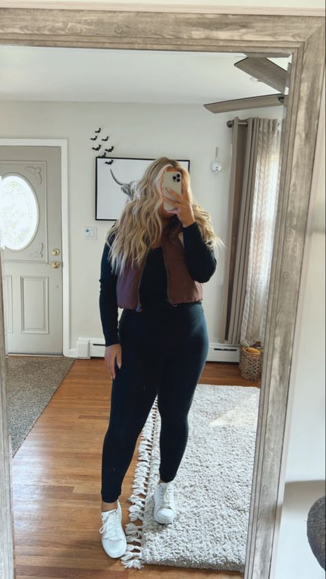 Kolby Cooper Concert Outfit, Thanksgiving Outfit Inspo Plus Size, Plus Size Fall Looks 2023, Winter Outfit For Chubby Ladies, Winter Outfits Curvy Women, Hot Fall Outfits Weather, Casual Winter Outfits Plus Size, Brewery Outfits, Thanksgiving Outfit Plus Size