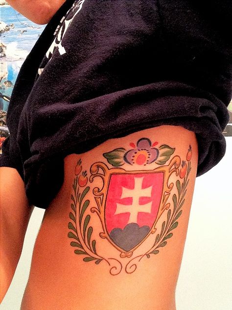 Slovak crest and Moravian flower tattoo Slovak Tattoo, Hungarian Tattoo, Slavic Tattoo, Hungarian Flag, Crest Tattoo, Scandinavian Tattoo, Tattoo Symbols, Flag Tattoo, Cross Tattoo