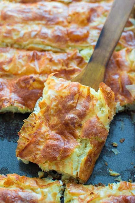 Burek Recipe, Filo Pastry Recipes, Phyllo Recipes, Bulgaria Food, Macedonian Food, Bosnian Recipes, Eastern European Recipes, Feta Recipes, Serbian Recipes