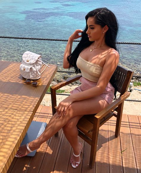 Karla Jara Outfit, Karla J, Karla Jara, Happy To Be Here, Outfit Casual, Youtubers, Backless Dress, Hair Makeup, Casual Outfits