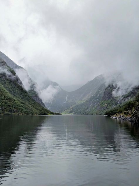 Norwegian Fjords, Visit Norway, Nature Garden, Lofoten, Vacation Hotel, Pretty Places, Dream Destinations, Nature Travel, Scandinavia