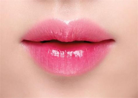 Pink Lip Aesthetic, Rose Water For Skin, Pink Lips Art, Pale Pink Lips, Bright Pink Lips, Pink Lips Makeup, Light Pink Lips, Lip Wallpaper, Hot Pink Lips