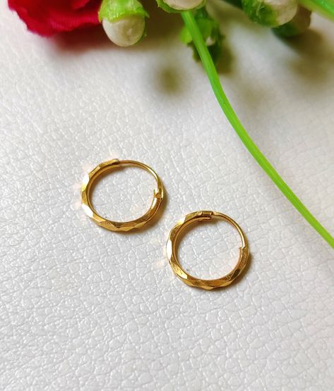 Excited to share this item from my #etsy shop: 22K Yellow Gold Hoops Gold Small Hoop Earrings, Small Earrings Gold, 22k Gold Earrings, Unique Hoop Earrings, Everyday Glam, 22k Gold Jewelry, Pearl Necklace Designs, Lobe Piercing, Gold Rings Fashion