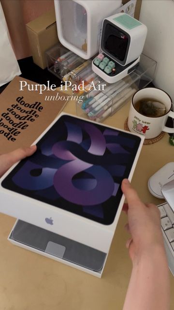 Apple Ipad Air Purple, Ipad Air 5 Purple Aesthetic, Ipad Unboxing Aesthetic, Ipad Air 5 Purple, Ipad Air 5 Aesthetic, Ipad Air Purple, Ipad 2023, Mac Aesthetic, Ipad Ideas