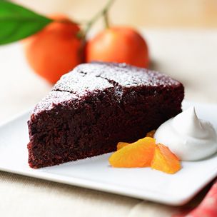 Chocolate Satsuma Cake Spicy Gingerbread, Mascarpone Cream, Olive Oil Cake, Flourless Chocolate Cakes, Gingerbread Cake, Flourless Chocolate, Desserts Recipes, Round Cake Pans, Sweets Desserts