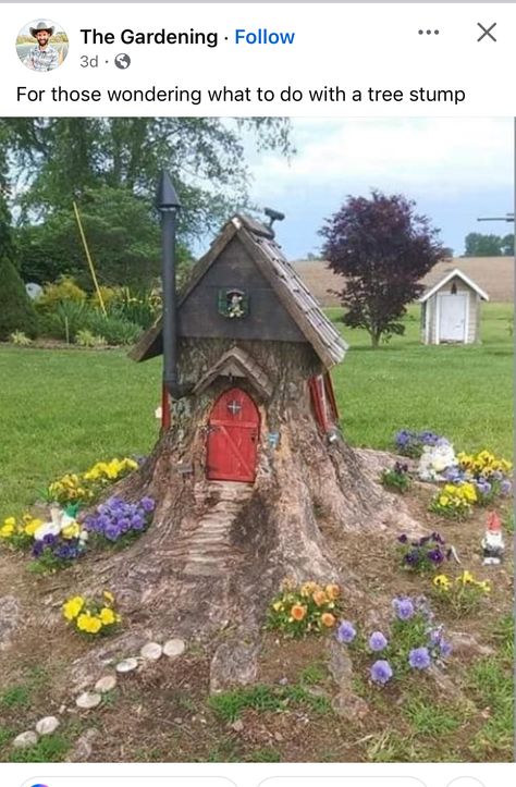 Stump Garden, Tree Stump Decor, Garden Spells, Stump Ideas, Farm Entrance, Carved Tree, Enchanted Gardens, Fairy Tree Houses, Privacy Plants