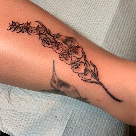 Foxglove Tattoo, Woodland Flower Tattoo, Foxglove Flower, Woodland Flowers, Ankle Tattoo, First Tattoo, Nice Things, Flower Tattoos, Infinity Tattoo