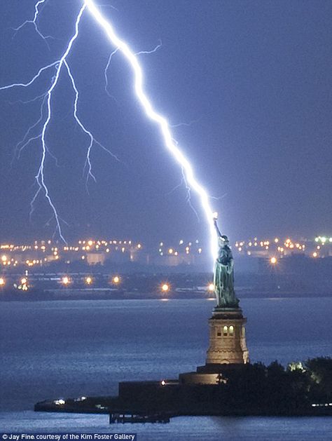 Rotterdam Skyline, Lightning Photography, Photography Clouds, Liberty Island, New York Harbor, The Statue Of Liberty, Lightning Storm, Lady Liberty, Lightning Strikes