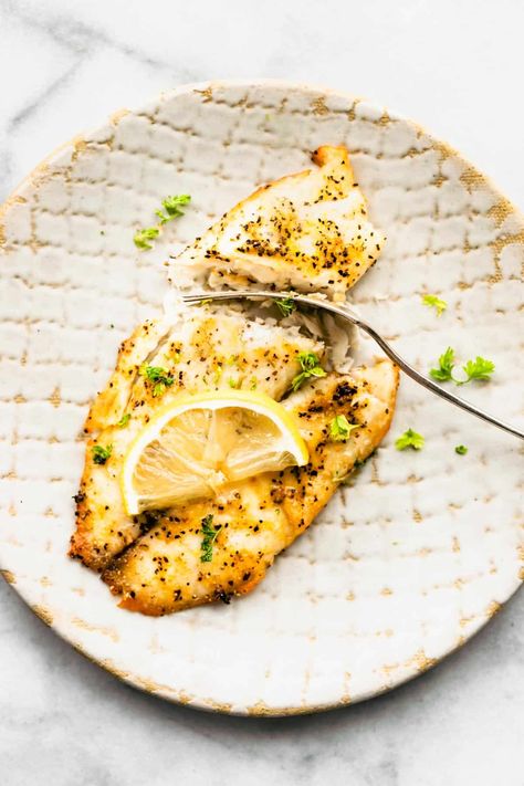 Air Fryer White Fish, Sole Fish Recipes Air Fryer, Air Fryer Snapper, Baramundi Air Fryer, Air Fryer Sole Fillets, Barramundi Air Fryer, Air Fryer Rock Fish, Barramundi Fish Recipes Air Fryer, Rock Fish Recipe Air Fryer