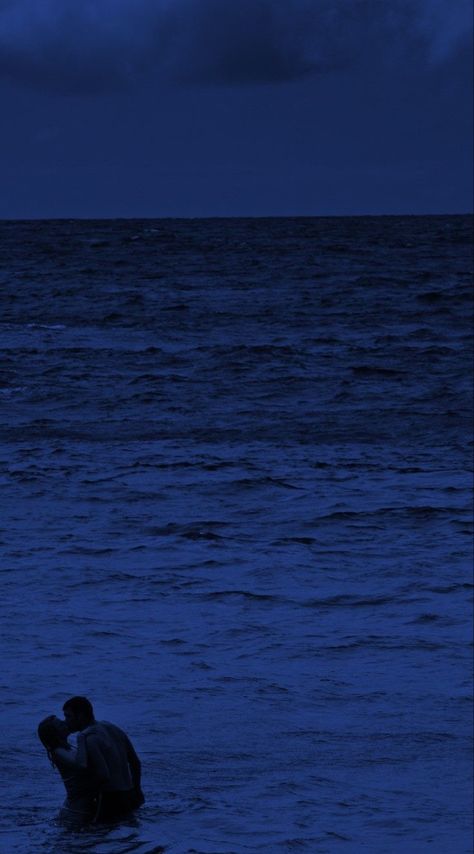 2024 Manifestations, Ocean At Night, Ocean Girl, Images Disney, Night Swimming, My Philosophy, Blue Hour, Night Aesthetic, Couple Aesthetic