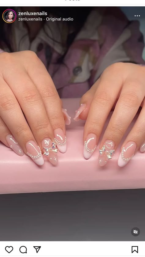 Pink Girly Nails Design, Valentines Nails Ideas Pink, Almond Nails Pink French Tip, Coquette Nails Almond, Bridgerton Nails Ideas, Nails Decoration Ideas, Graduation Nails, Simple Gel Nails, Girly Acrylic Nails