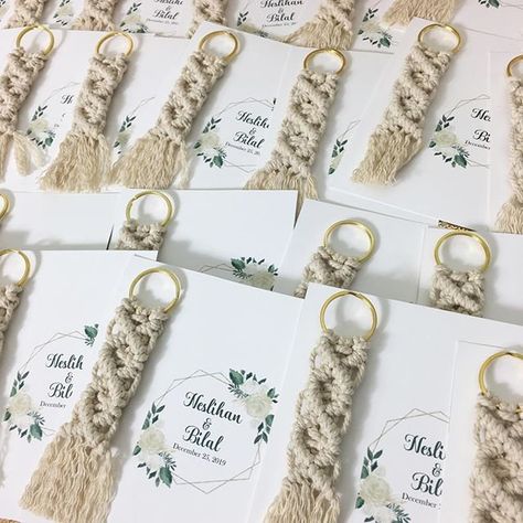 "Adorable, modern, and personalized macrame keychains for all unique occasions! All of the keychains are handmade by me, I make each keychain individually by hand. Then I design your card, print, and assemble for you!  Each keychain attached to a card is put into an elegant clear bag for the highest quality look and gives ease to hand out to your guests. Keychains are each made by hand using 100% natural cotton. With each 1 order, you receive 1 macrame keychain with any background design of your Bridal Shower Keychain Favors, Bohemian Bridal Shower Ideas, Bohemian Bachelorette Party, Boho Favors, Keychains Macrame, Boho Bridal Shower Decorations, Boho Baby Shower Decorations, Seashell Drawing, Personalized Bridal Shower Favors