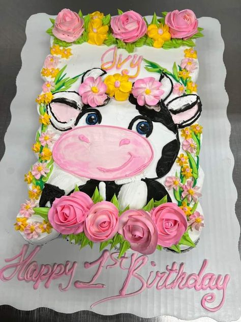 Cow Sheet Cake Ideas, Animal Sheet Cake, Cow Sheet Cake, Cow Sheet Cake Birthday, Cute Cow Cake Ideas, Cow Themed Sheet Cake, Cow Themed Cake, Cow Cookie Cake Ideas, Farm Theme Sheet Cake 2nd Birthday