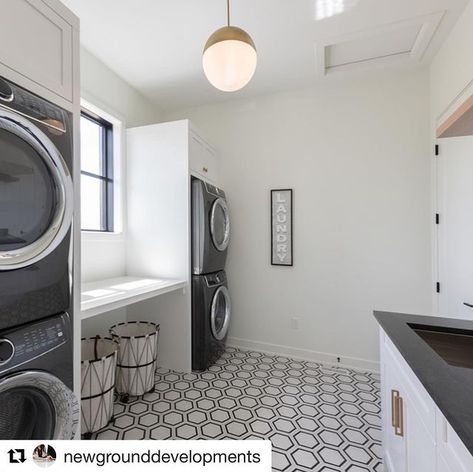 Ames Tile & Stone Ltd. on Instagram: “Function meets beauty in this laundry room featuring our Form series in Ivory Hexagon Frame! @newgrounddevelopments shared this enviable…” Tile Laundry Room, Ames Tile, Classic Bathroom Tile, White Laundry Room, Room Tiles Floor, Penny Tile Floors, Laundry Room Tile, Laundy Room, Glass Partition Wall