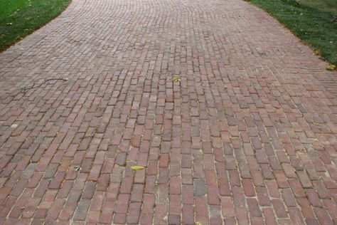 Beautiful example of antique Purington pavers used #Puringtonpavers #antiquepavers #sidewalk #paverdriveway Antique Brick Pavers, Brick Paver Driveway, Belgian Block, Brick Street, Cobblestone Driveway, Brick Driveway, Clinker Brick, Antique Brick, Brick Path