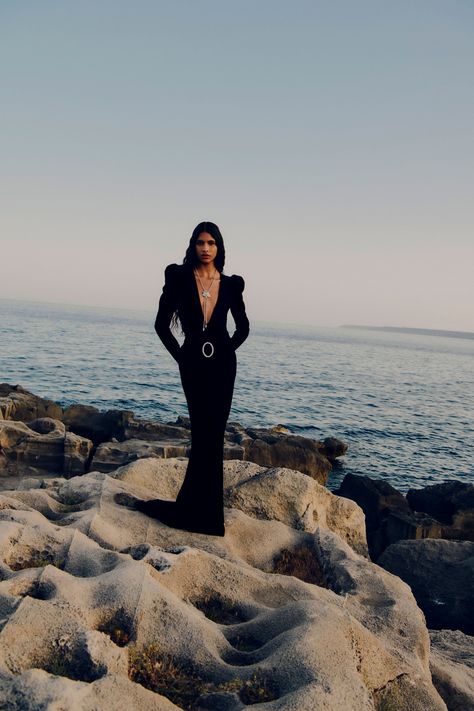 Beach Fashion Shoot, Resort 2023 Fashion, Beach Editorial, Black Velvet Gown, Resort 2023, Beach Shoot, Velvet Gown, Rich Women, Alessandra Rich