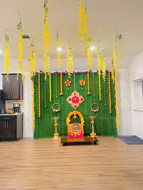 Background Decorations For Pooja At Home, Pooja Backdrop Decoration Diy, Satyanarayan Pooja Decoration, Background Decorations For Pooja, Easy Backdrops For Pooja, House Warming Decorations Indian In Usa, Saree Backdrop Ideas For Pooja, Satyanarayana Pooja Decoration Ideas, Annaprasana Decor