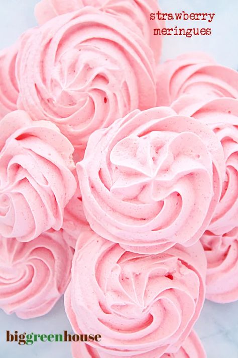 No Bake Meringue Cookies, Jello Meringue Cookies, Merange Cookies Meringue, Marange Recipe, Strawberry Meringue Cookies, Meringues Cookies, Big Green House, Meringue Cookie, Strawberry Meringue