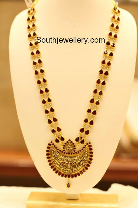 ruby haram, ruby long chain, kempula haram, kempu haram, kempu jewellery Kempula Haram Designs, Ruby Haram, Gold Ruby Necklace, Haram Designs, Diamond Wedding Jewelry, 22k Gold Jewelry, Gold Chain Design, Gemstone Beads Jewelry, Black Beaded Jewelry