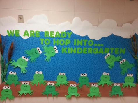 Adorable! Bulletin board ideas Pond Bulletin Board, Frog Bulletin Boards, Graduation Program, Frog Ideas, Frog Classroom, Spring Classroom Door, Soft Board Decoration, Bulletin Boards Theme, Preschool Boards