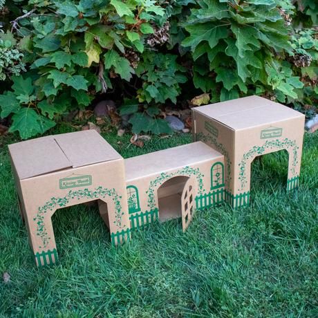 Diy Bunny House Cardboard, Cardboard Rabbit House, Diy Rabbit House Cardboard, Diy Rabbit Hideout Cardboard, Rabbit House Size, Diy Rat Toys, Diy Bunny Cage, Diy Bunny Toys, Big Cardboard Boxes