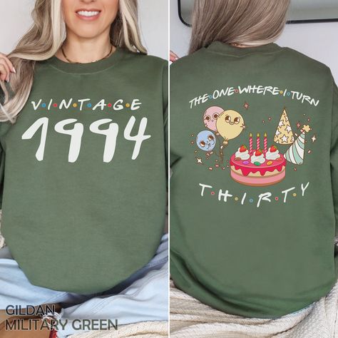 Rachel Green 30th Birthday, 30th Bday Themes For Women, Bday Shirts For Women, Friends 30th Birthday Theme, 30th Birthday Party Themes For Women, 30th Birthday Themes For Women, 30th Birthday Outfit Ideas For Women, Best Friend 30th Birthday, Bday Shirts