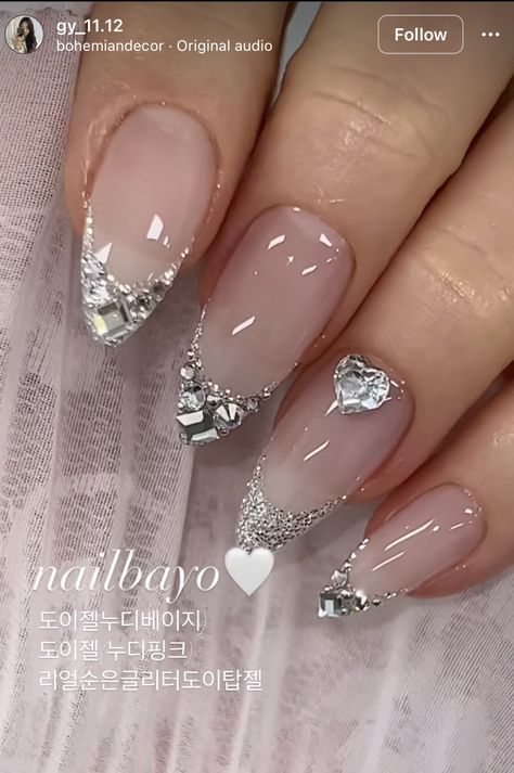 Nails For Silver Dress, Korean Nail Designs Trends, Wedding Nails Art, Bougie Nails, Nails With Crystals, Gemstone Nails, Acrylic Aesthetic, Aesthetic Nail Art, Gem Nail Designs