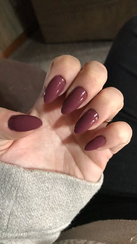 Essie Nails, Nail Paint Shades, Hello Nails, Smink Inspiration, Blush Nails, Casual Nails, Makijaż Smokey Eye, Cute Nail Ideas, Almond Shape