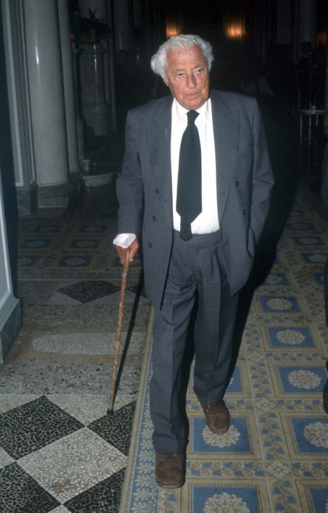 Gianni Agnelli Style, Gianni Agnelli, Cartier Watch, Old Soul, Romeo And Juliet, Juventus, Stylish Men, Old Money, Lawyer