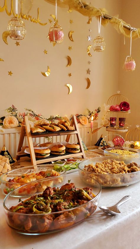 Eid Ul Adha Special Dishes, Pakistani Tea Party Ideas, Eid Brunch Ideas, Eid Dishes Ideas, Dessert Spread Table, Eid Ul Adha Decorations Ideas, Eid Mubarak Decoration Ideas, Diwali Food Ideas, Eid Dessert Table