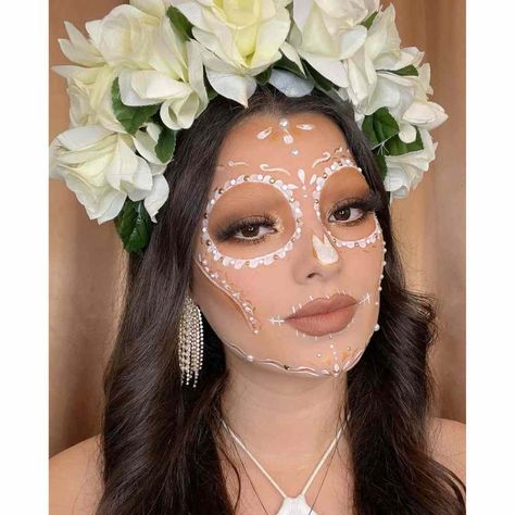 Catrina Aesthetic, Aesthetic Makeup, Maquillaje De Ojos, Face Paint, Carnival Face Paint, Makeup Looks, Eye Makeup, Paint, Halloween