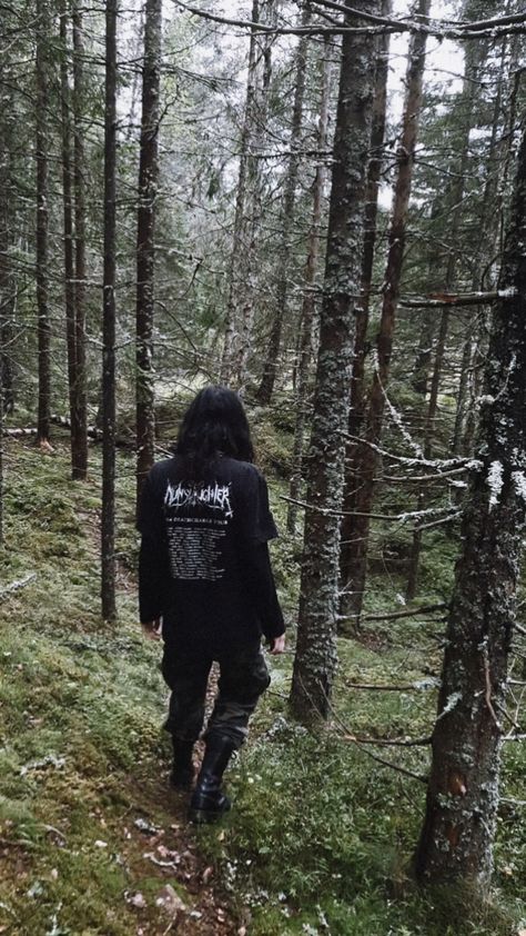 blackmetal • metalhead #corpsepaint #backmetal #metalhead #metal #metalheadboy #nature #norway Norway Black Metal, Metalhead Photoshoot, Black Metal Photoshoot, Metalhead Outfit Ideas, Metal Head Aesthetic, Metalhead Boy, Metalhead Outfits, Metalhead Style, Metalhead Aesthetic