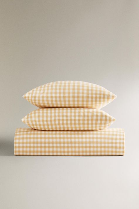 CHECK FADED COTTON BED LINEN | ZARA Canada Plaid Duvet Cover, Duvet Covers Yellow, Small Business Instagram, Kids Duvet Cover, Yellow Gingham, Yellow Decor, Waistcoat Dress, Crochet Coat, Cargo Shirts