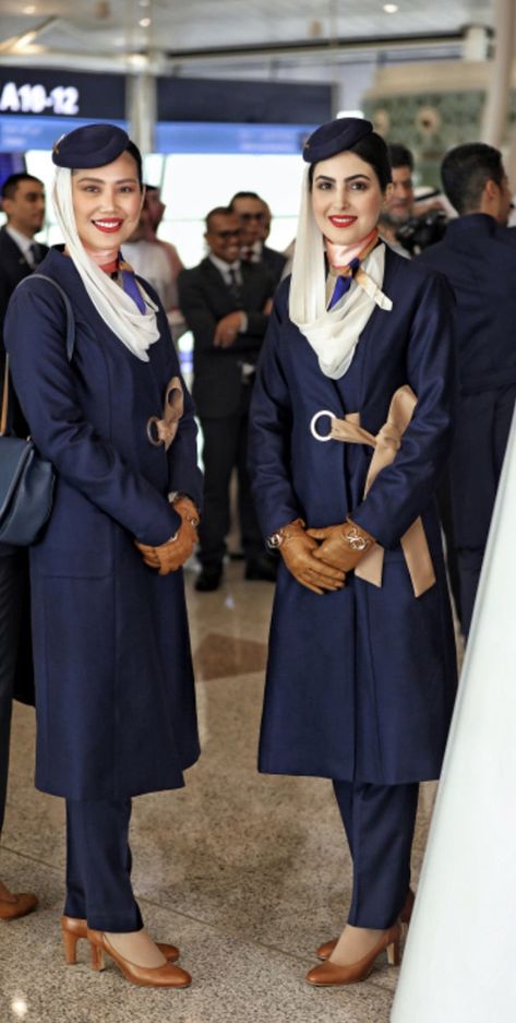 Saudi Women, Air Hostess Uniform, Airline Jobs, Airline Cabin Crew, Airline Uniforms, Flight Attendant Fashion, Air Hostess, Line Photo, Uniform Design