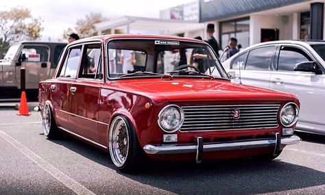 Lada Car, Murat 124, Retro Lifestyle, Fiat 128, Bmw Classic Cars, Stance Cars, Cars Auto, Bmw Classic, Ford Classic Cars