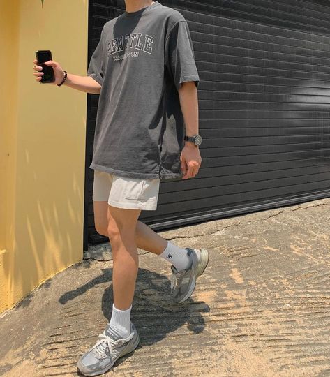 Aesthetic Summer Outfits Korean Men, Oversized Summer Outfit Men, Asian Streetwear Men Summer, Minimalist Fits Men, Ootd Short Pants Men, Asian Men Summer Fashion, New Balance Mens Outfit Men's Fashion, 2002r Outfit Men, Korean Men Summer Outfit